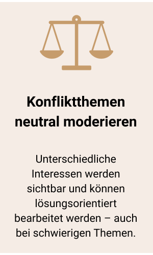 Grafik mit Waage und Text „Konfliktthemen neutral moderieren“ – Moderation bei schwierigen Themen oder gegensätzlichen Positionen